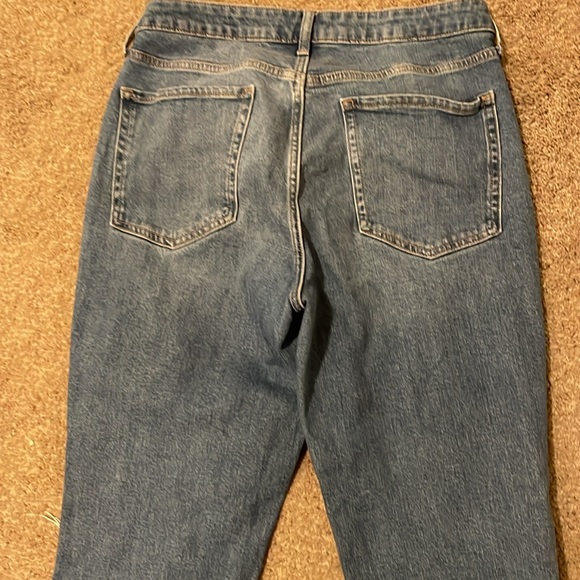 Old Navy High Rise Skinny Jeans - Picture 3 of 3